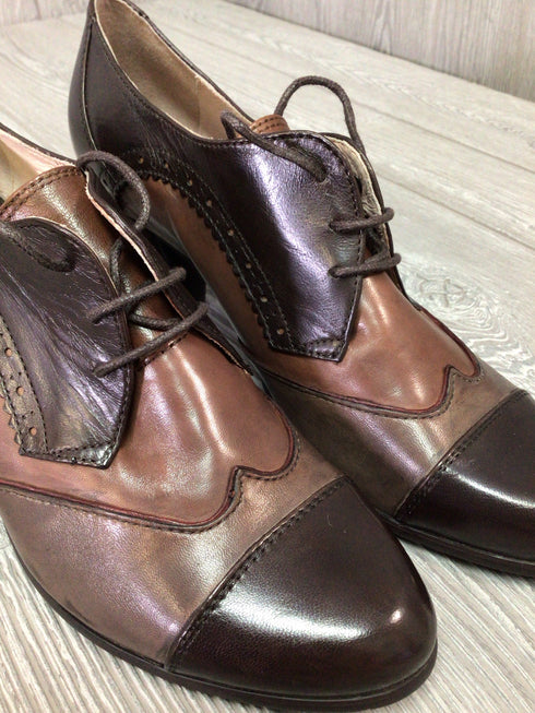 Regarde le Ciel oxford heel size 40